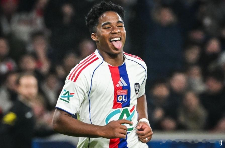 据西班牙《每日体育报》报道，皇马外租小将恩德里克在里昂的表现非常出色，他已经成为