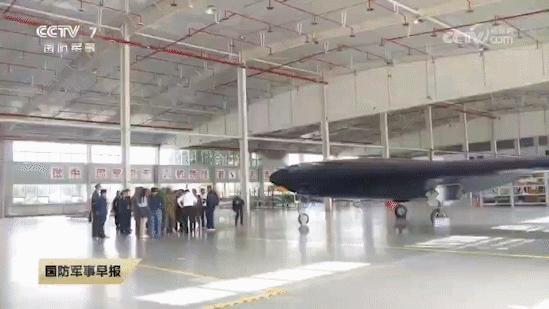 能手搓老美B—2“类似物”了？！现在是啥都能造啊...面条厂能手搓直升机，民