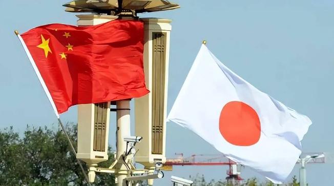中国驻日本大使馆代表中国政府，以史无前例的言辞，严厉警告日本，不要在中国人民抗日