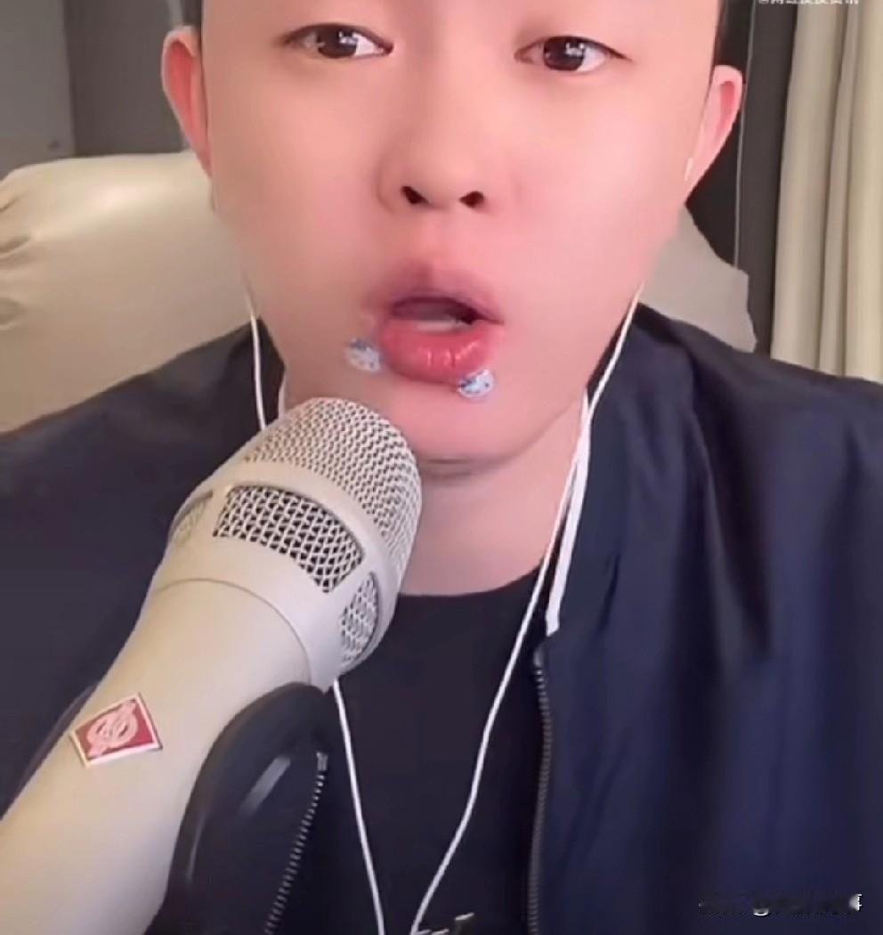 巴扎黑说方丈能好起来，因为他是六边形战士！会拍段子，