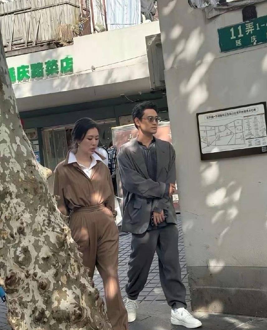 老天呐，差点没认出来。不得不说，真人比电视上还漂亮啊​​​