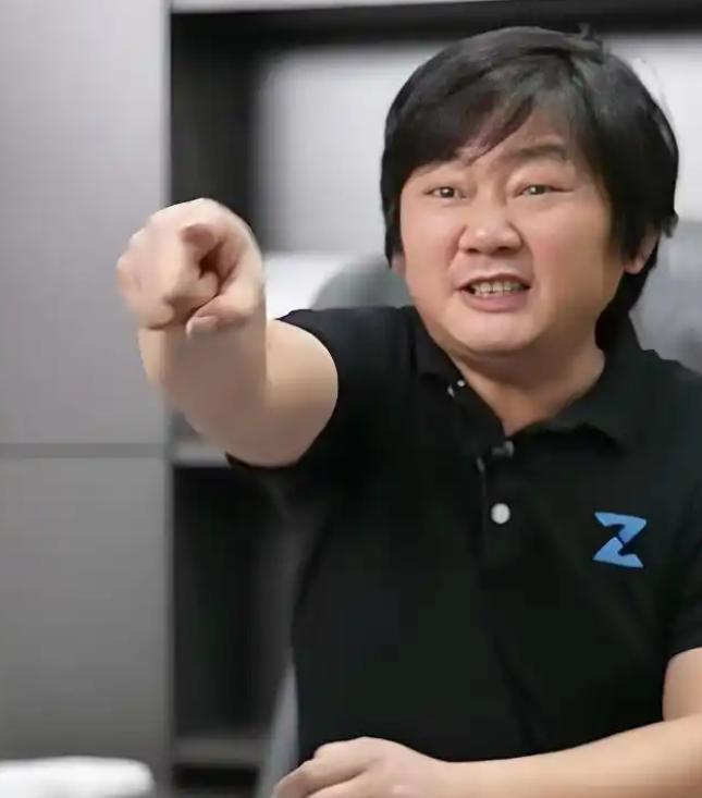 张雪被坑惨了！生锈门大反转，原来手里囤着几百万雅马哈卖不动。几个二手车商像是约好