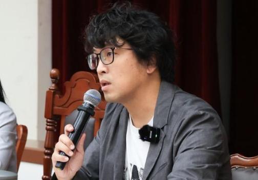 “台独”顽固分子沈伯洋昨天深夜发文表示，长久以来大家都常说他是法学博士，他确实是