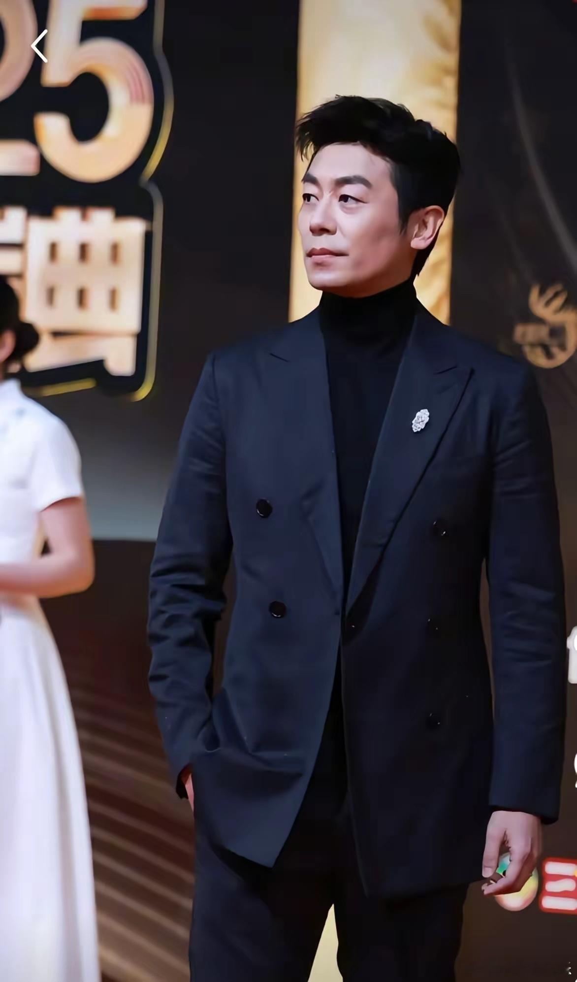 男人们不要羡慕朱亚文了，你们根本做不到，朱亚文能22年保持容貌没有什么变化，仅仅