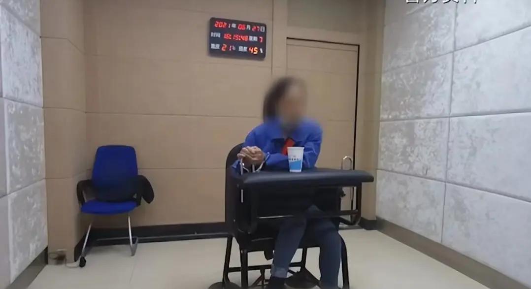 2024年，四川男子为养家，月月跑长途，2个月才回家一次，但每次回家吃老婆做的饭