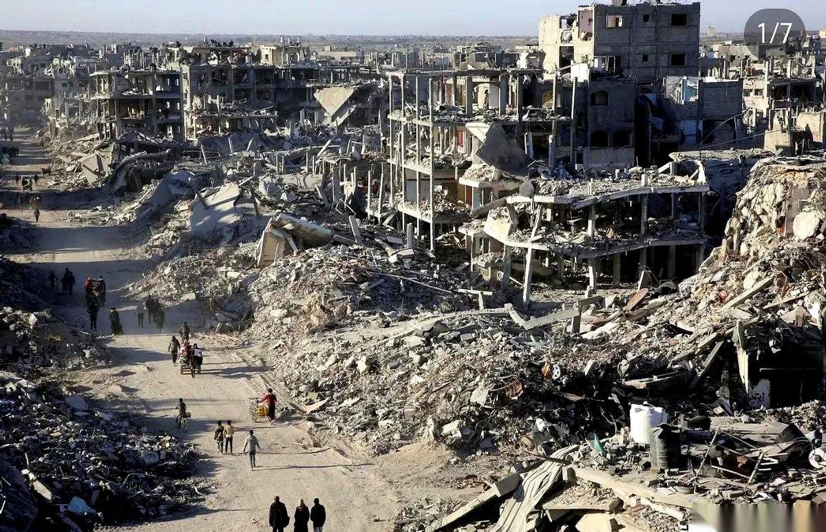 我有时候会想，要是真打起来了，我手里的这杯冰美式，得卖多少钱？可能压根就没得卖