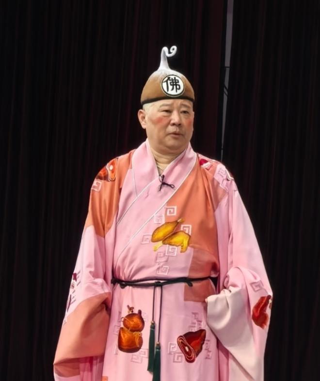 这事的发展速度，确实比很多人想得快。7月24日，郭德纲在武汉演《济公活佛》，现