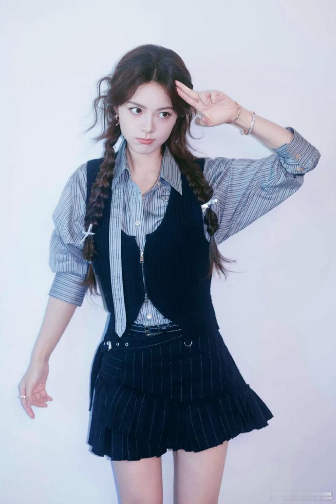 赵今麦最喜欢拾级而上名场面骄阳似我赵今麦直播认证的名场面果然不一般！雪中拾级而