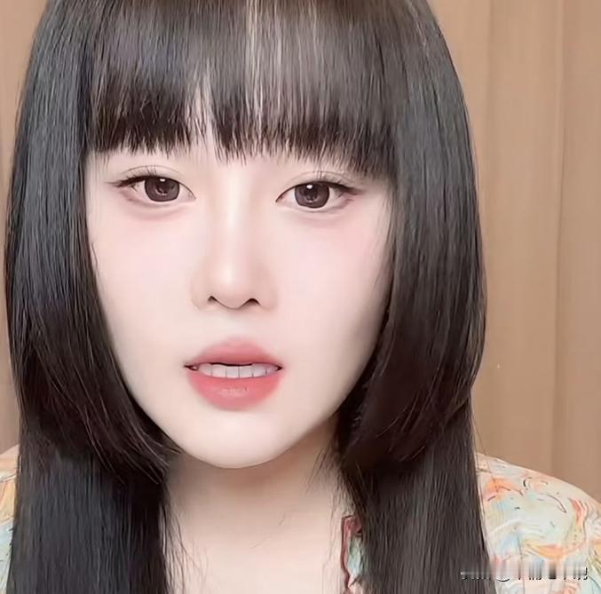 赵本山女儿，冲上热搜！2月22日下午，赵本山女儿球球，突然冲上热搜，原因在直播