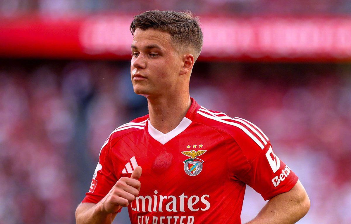 📢曼联正考虑在今夏向本菲卡左后卫塞缪尔·达尔（23岁）提出报价。曼联本赛季已