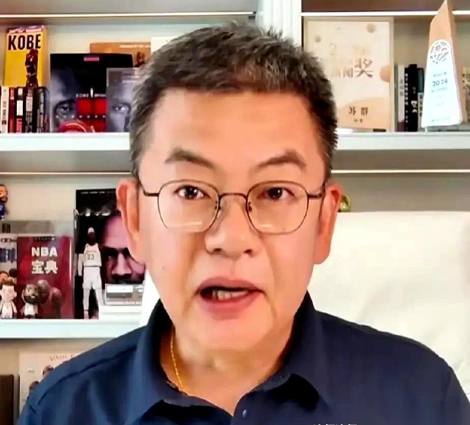 苏群的一段公开爆料，把李月汝缺席女篮世界杯的底牌彻底掀开了。网上那些说她“刻意避战”、“不想出力”的