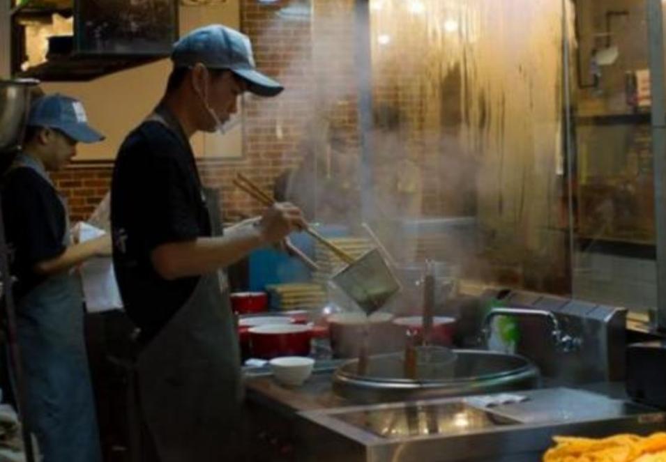 中国经济眼下绕不开的问题，就是“互联网地主”越来越多，话语权也越来越大！普通