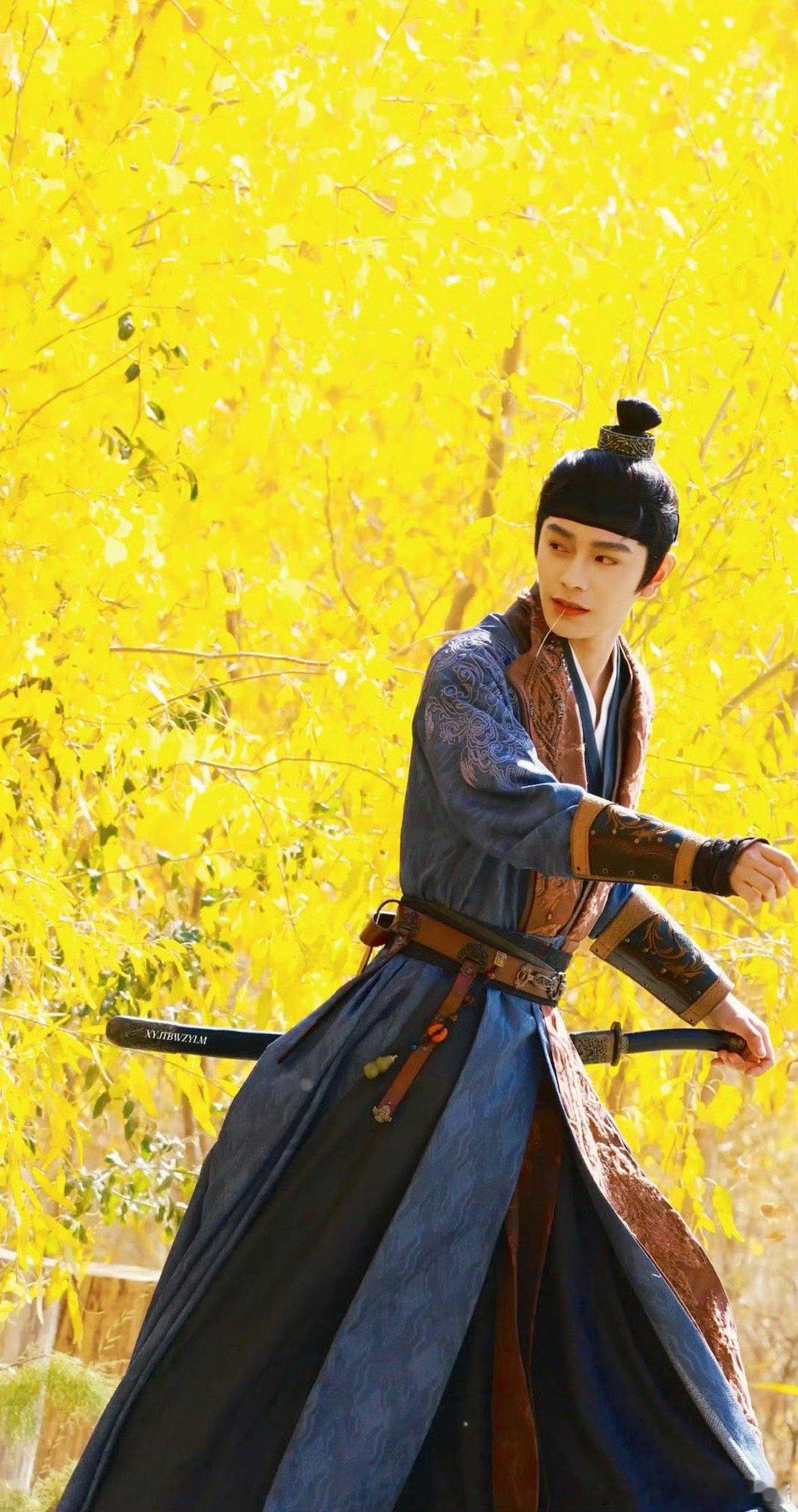 丁禹兮为什么每天都能帅出新高度啊。。丁禹兮邓恩熙敦煌实景路透​​​