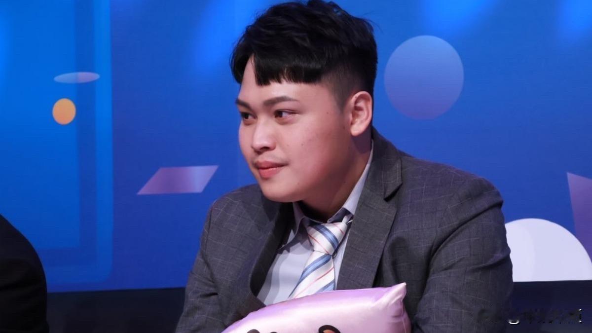 中天记者林宸佑（马德），被台当局用所谓的违反“国安法”把他抓走羁押台湾中天电