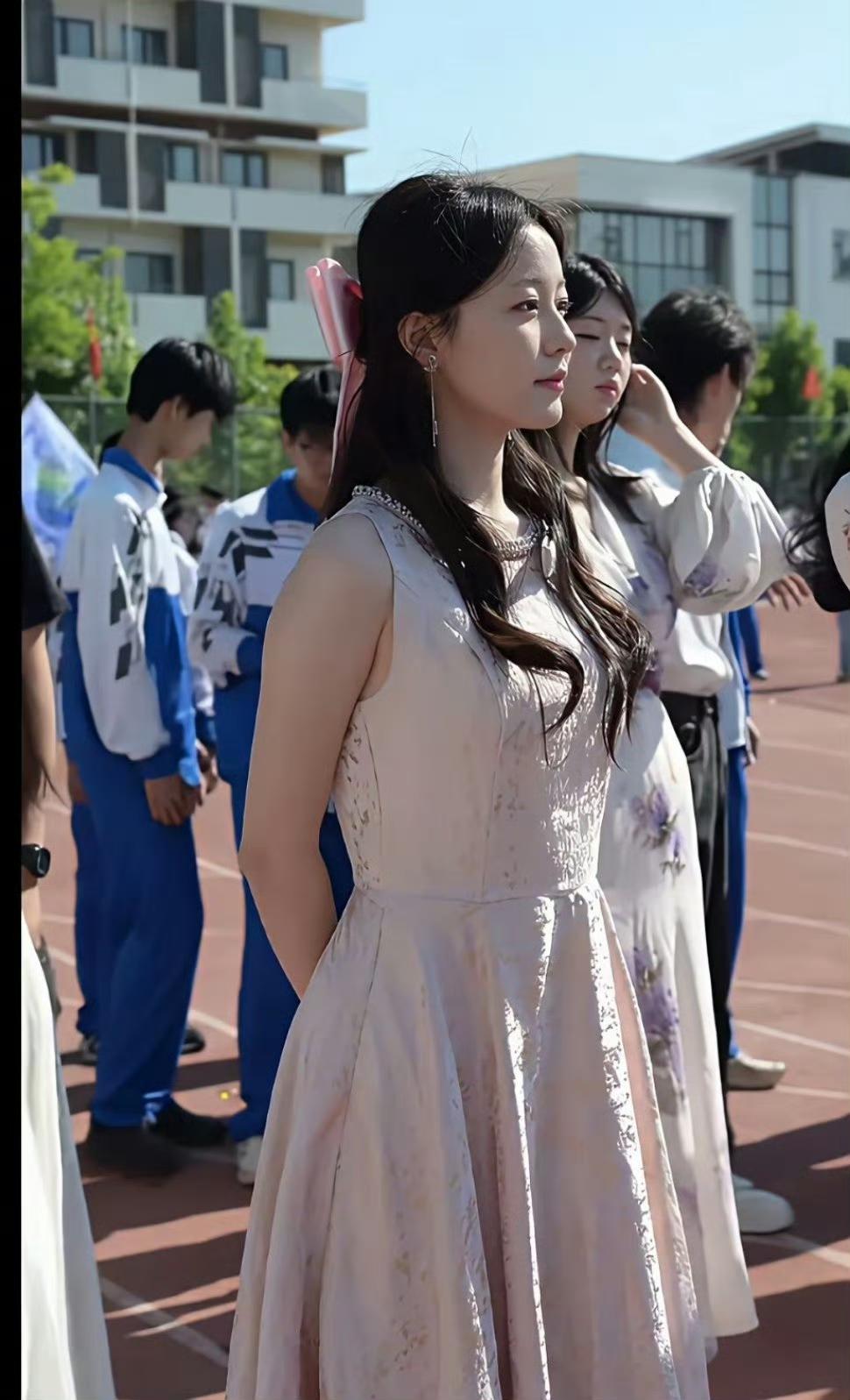 我敢说，这老师肯定是教英语的，一眼就看出来了