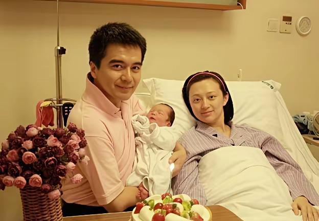 一切都是缘分注定。事实就是如此的狗血，更像是老天给你开的玩笑。何晴的身上有着