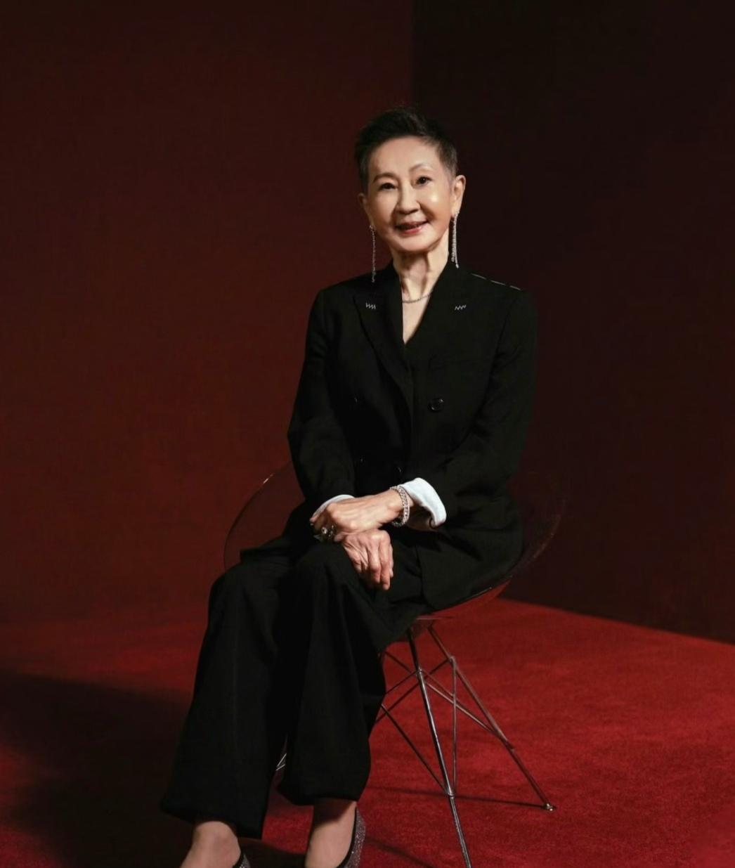 果然面相是不会骗人的，施南生就是个例子，早在今年5月份，她出席好友的告别仪式