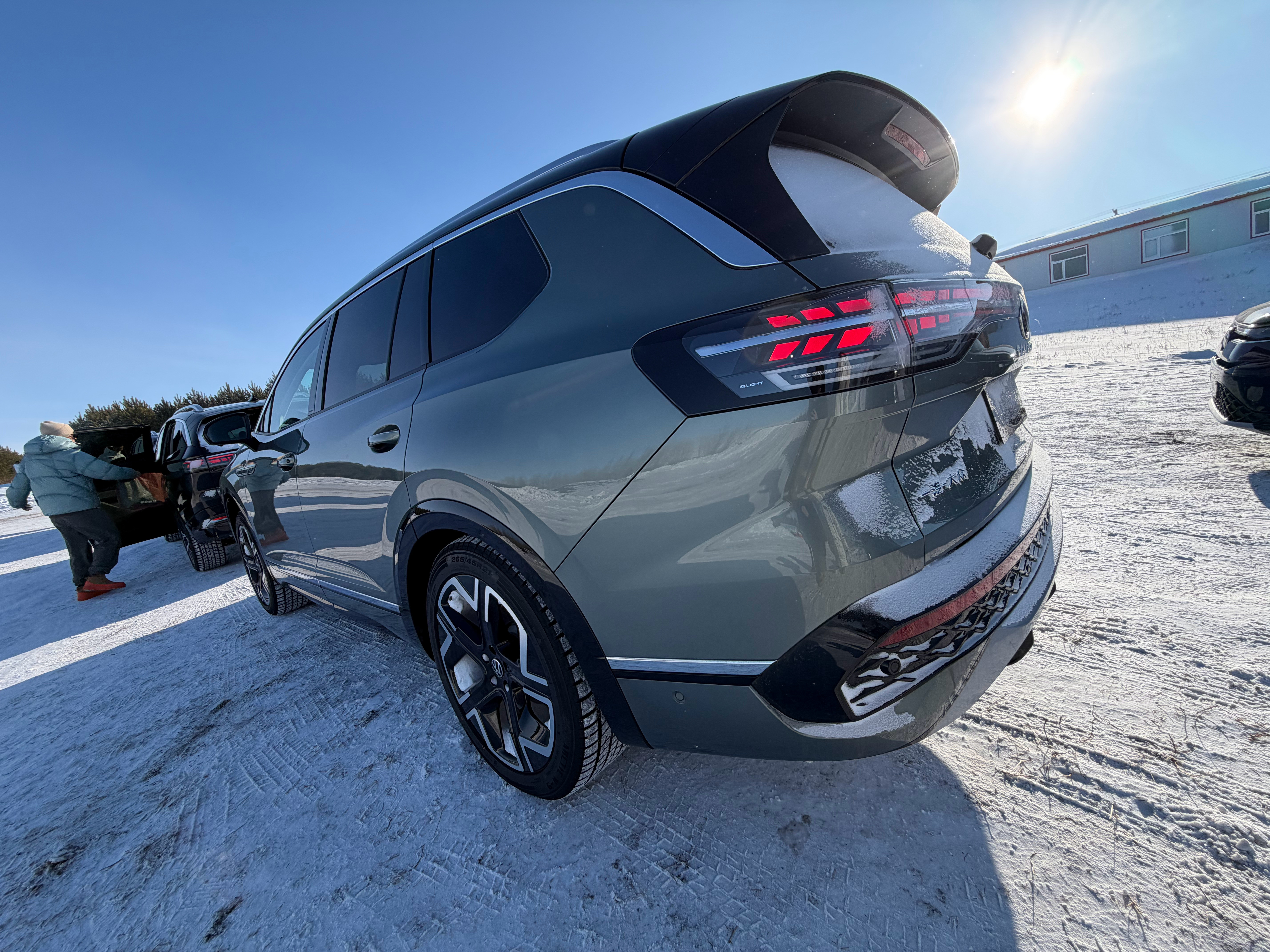 拍完这三张图之后本想让兄弟们猜猜我今天的挚爱没想到半小时后教练就带我们进没有信号