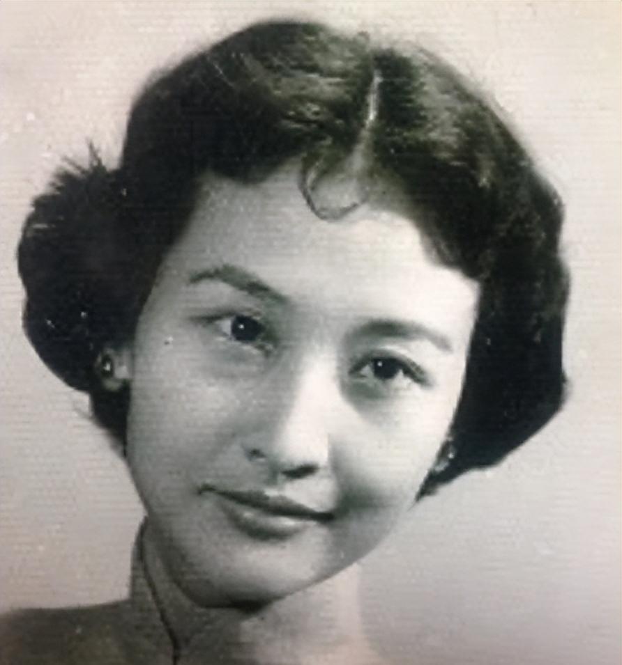 1950年，蒋经国发现孙立人与秘书黄正关系不一般，随即将黄正关押十年，谁料她出