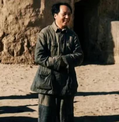 想来谁有毛主席难？看到下面这段话后，让人瞬间泪目！毛主席曾这样说道：我们曾经弄到