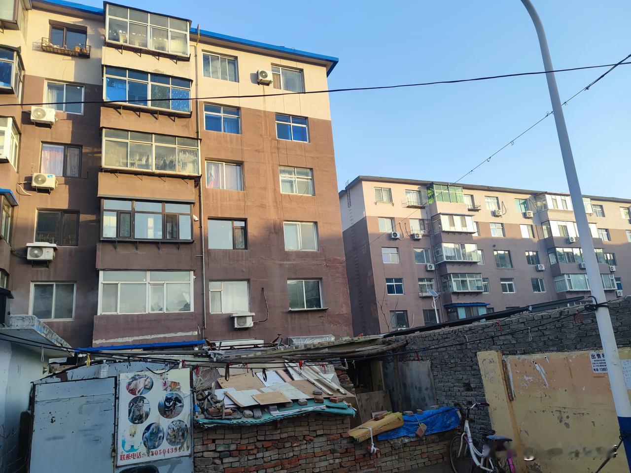 大家发现没有，现在能挂牌卖的二手房都是电梯房，步梯楼很少出现在广告栏，总结一下原