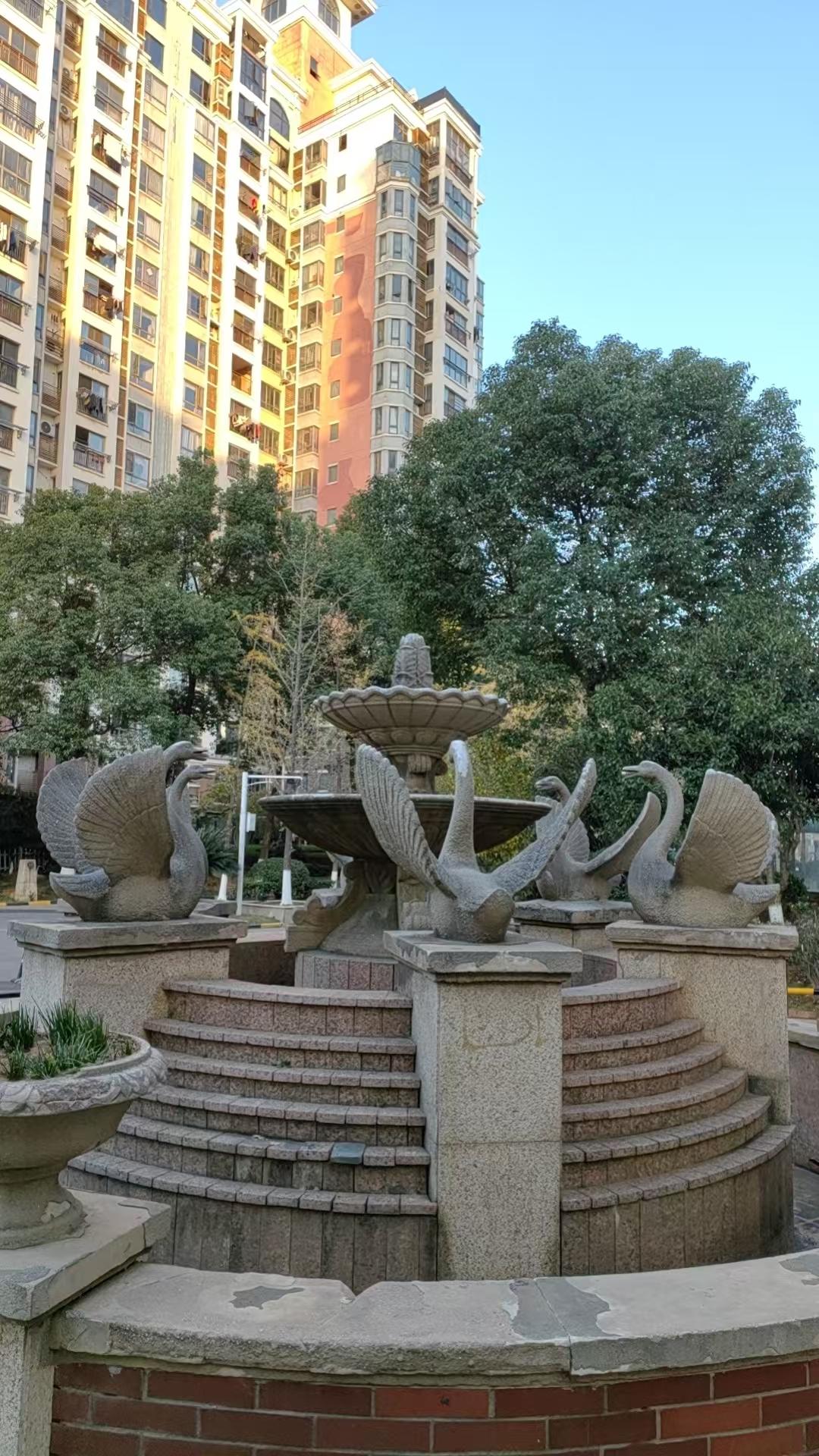 《利用疟疾治疗癌症的道理》癌病，是免疫机能异常症，每个人体内都有癌细胞，当一个