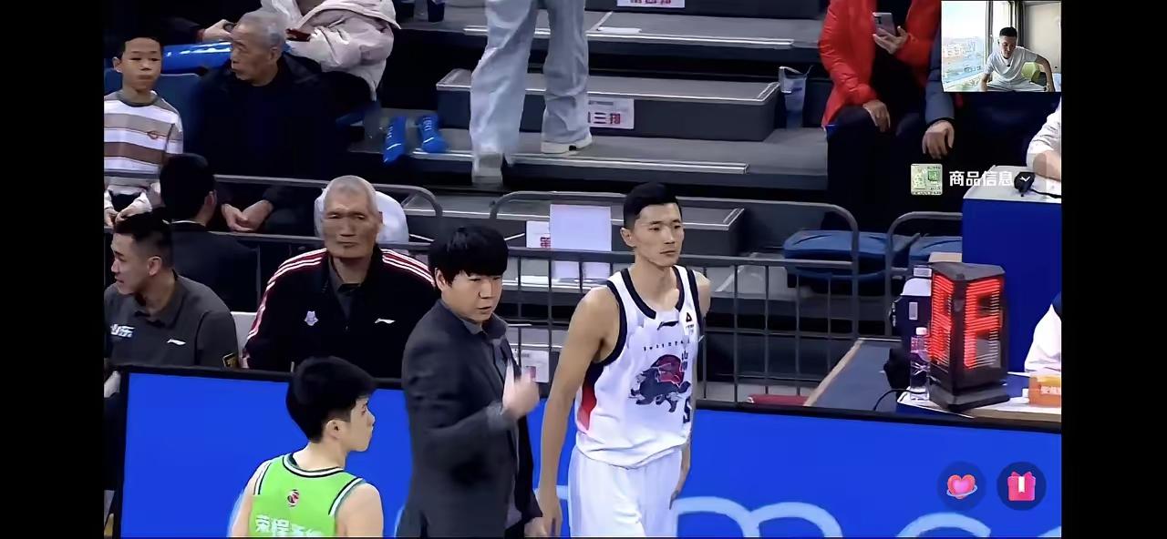 客场96比101输天津男篮，山东高速男篮打出本赛季最差的一场球。首发阵容内线