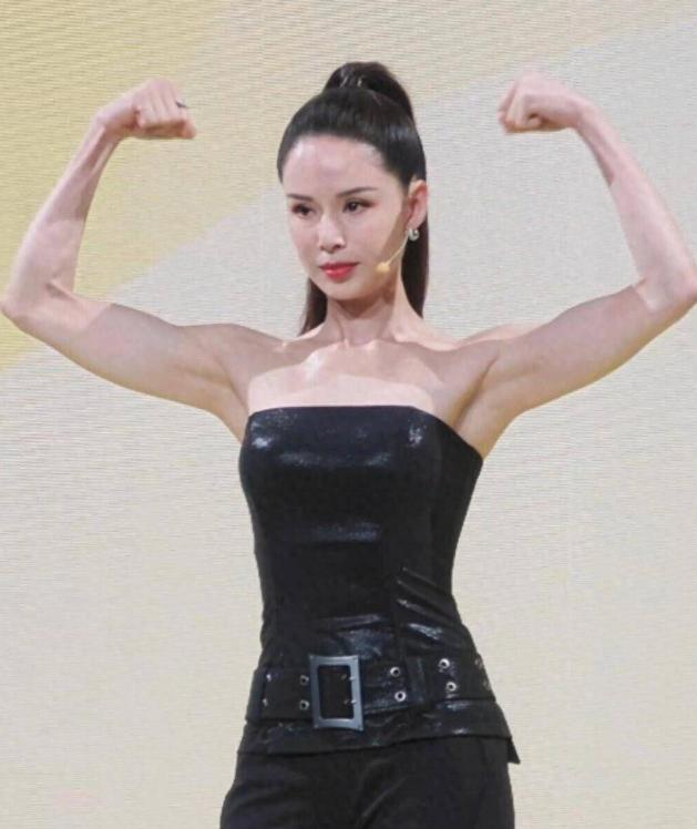 她一生不仅被老头“白睡”10年，还倒贴上亿，现在的下场令人惋惜。2008年，郭