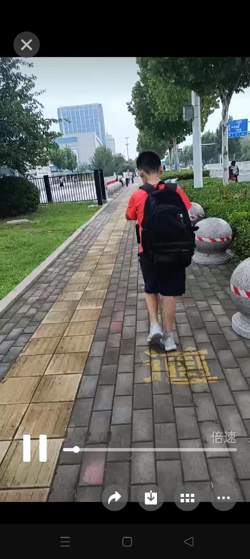 帅气啊大孙子！