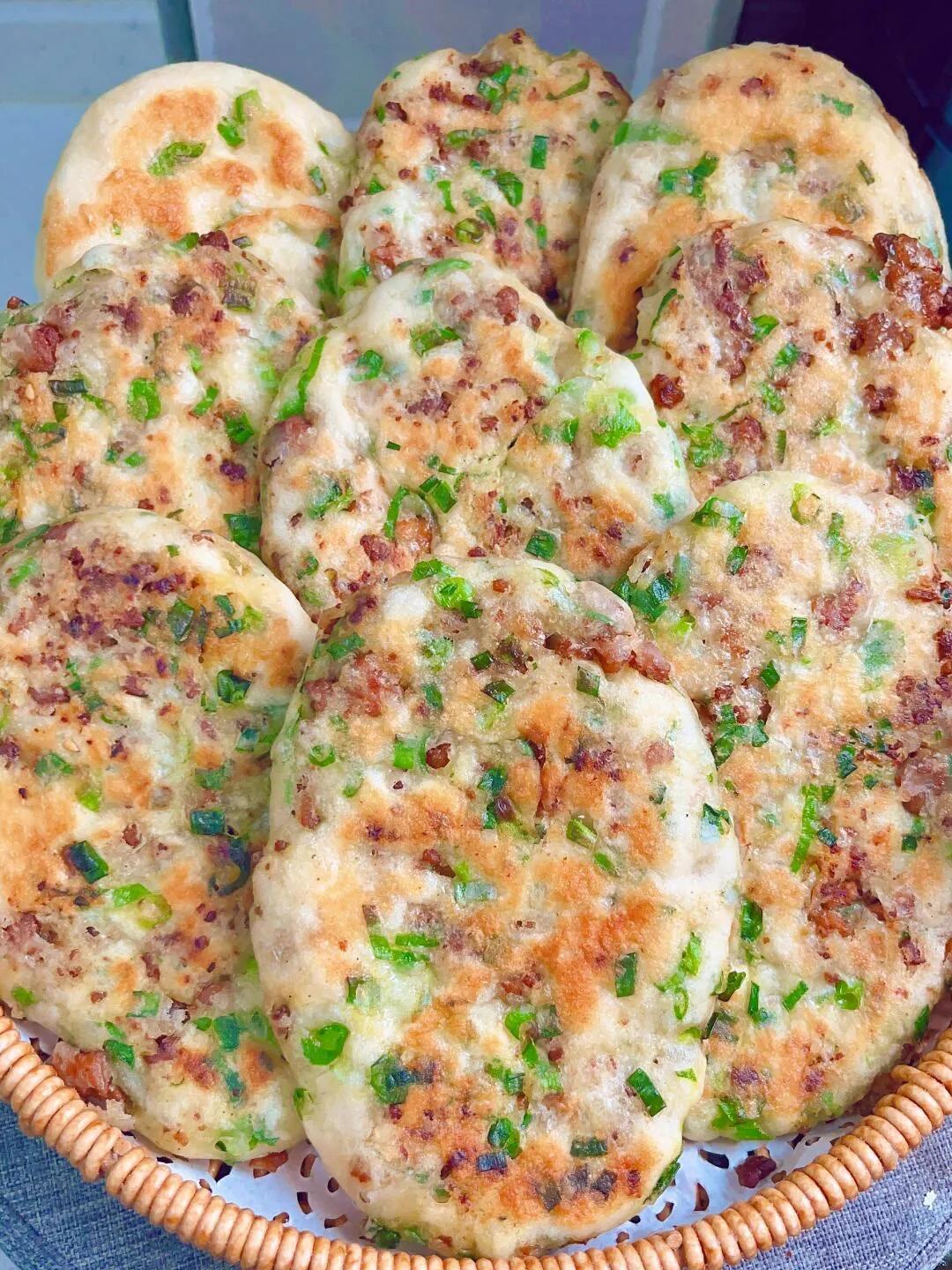 超超超超好吃的发面小肉饼，赶快试试吧