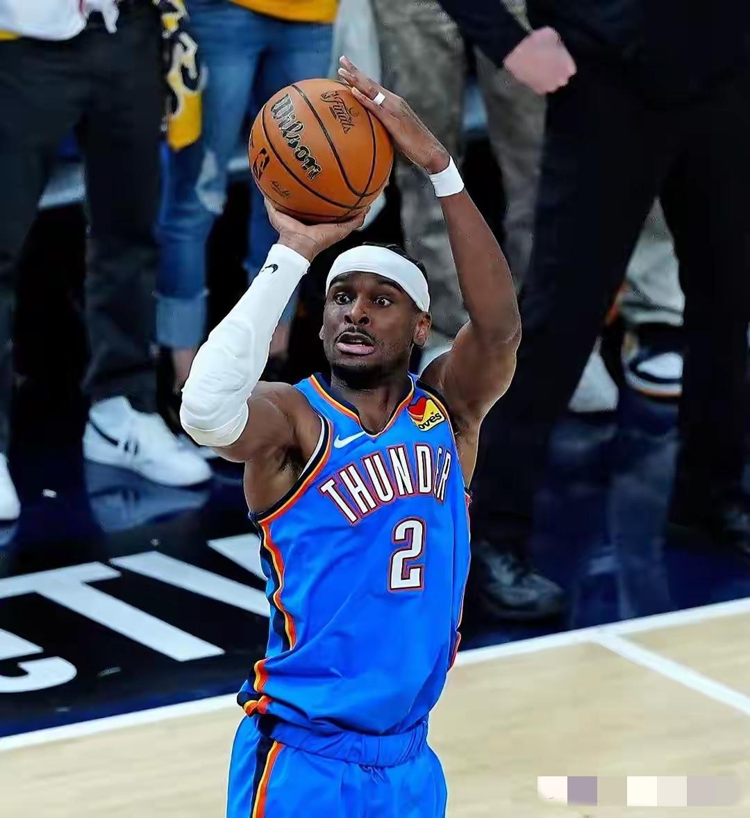 NBA到底想把亚历山大打造成什么样的巨星呢……?1:上个赛季常规赛场均32.