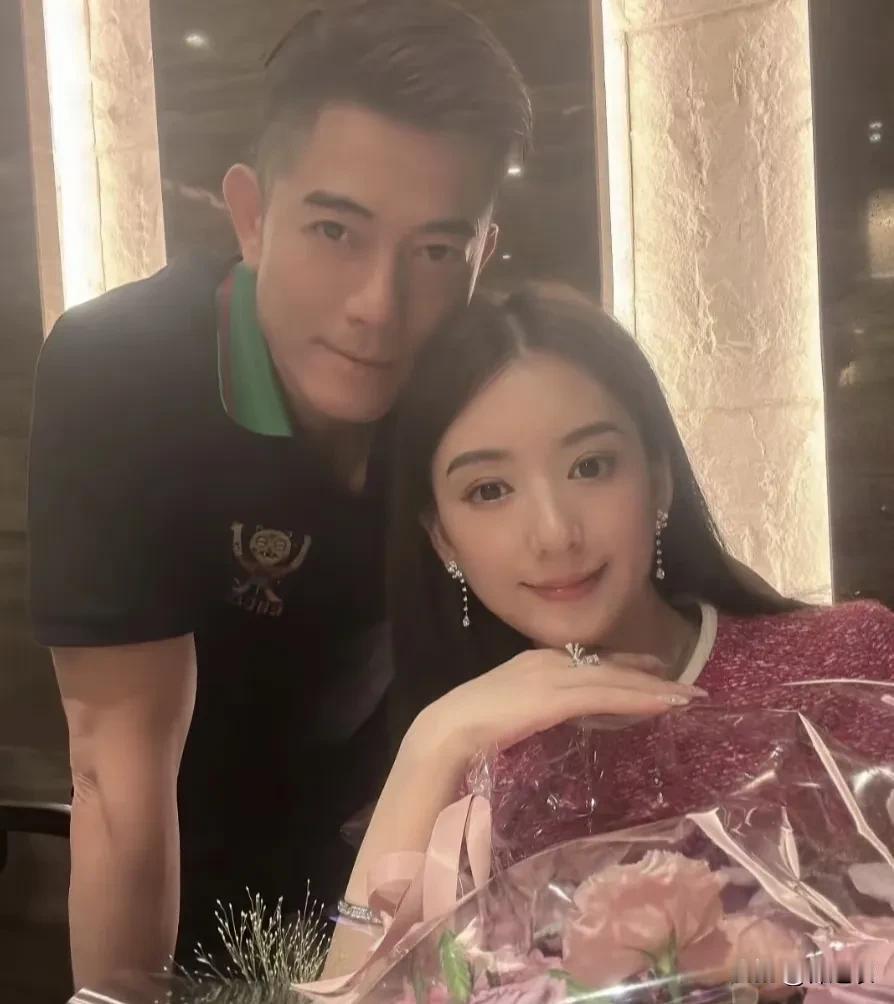 郭富城明媒正娶方媛，对媒体当众认爱方媛，去女方家办了婚礼，每年都陪着女方回娘家。