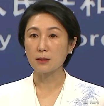 德语媒体《新苏黎世报》评论说，中国“给韩国甜点，对日本挥皮鞭”，说日本首相高市早