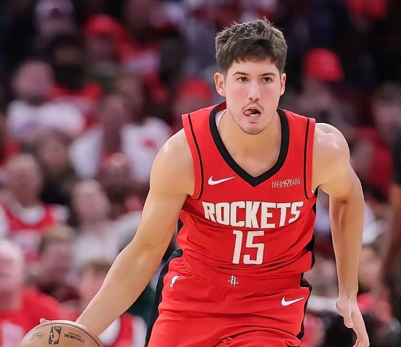 截止目前！！！本赛季喜欢投三分球球星的命中数！！1. 克尼佩尔：目前总共命中2