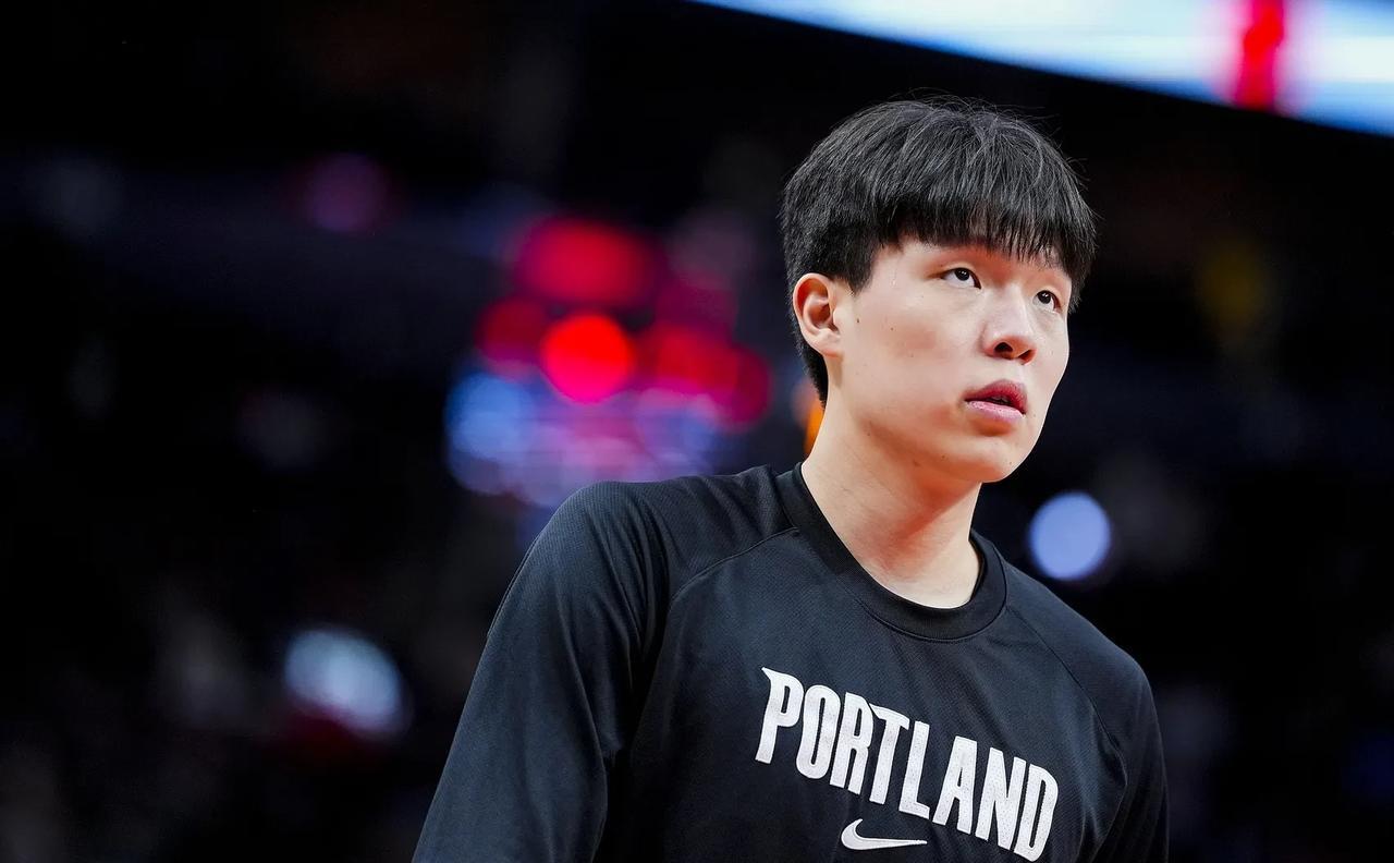 这数据还不行吗？就给这几分钟！是斯普利特的意思还是管理层的意思？开拓者主场迎战