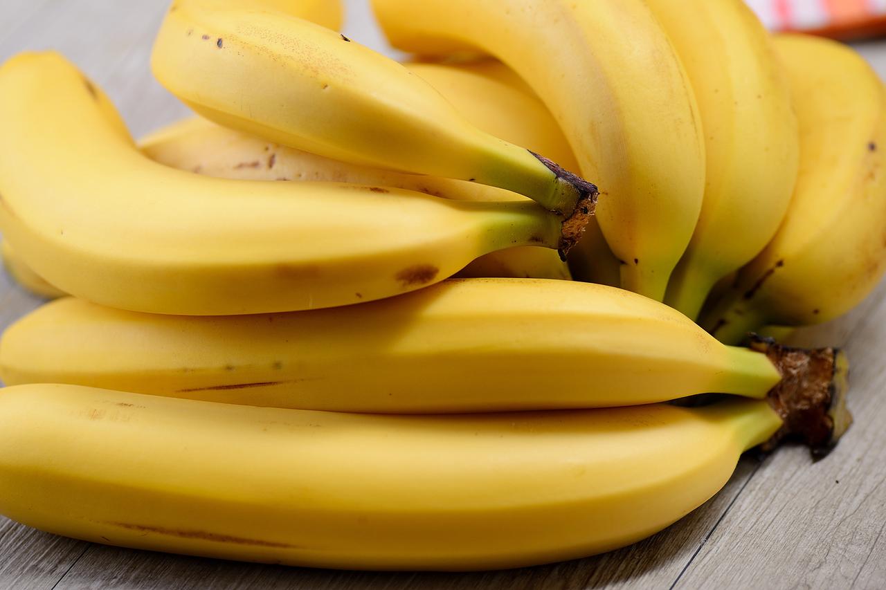 香蕉立大功？医生调查发现：糖尿病患者吃香蕉时，要多注意这3点