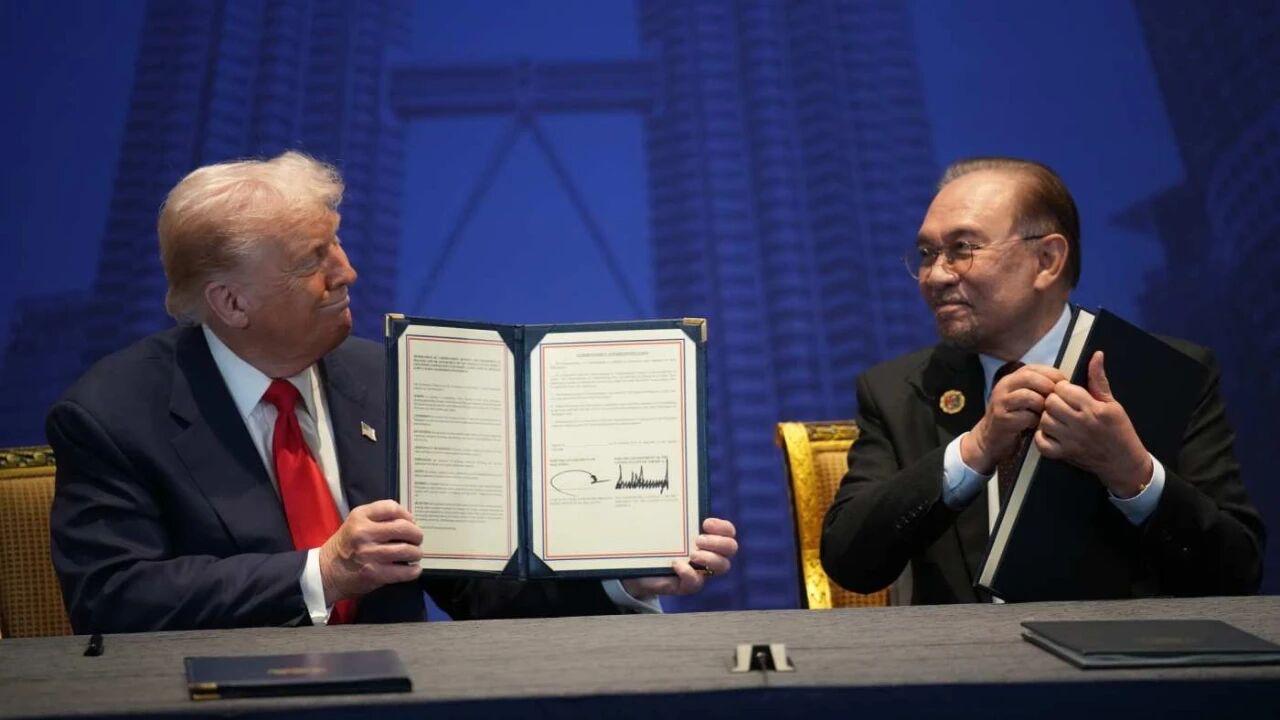 特朗普政府近期在与东南亚国家签署的新贸易协定中加入“毒丸条款”，被视为美国在对华