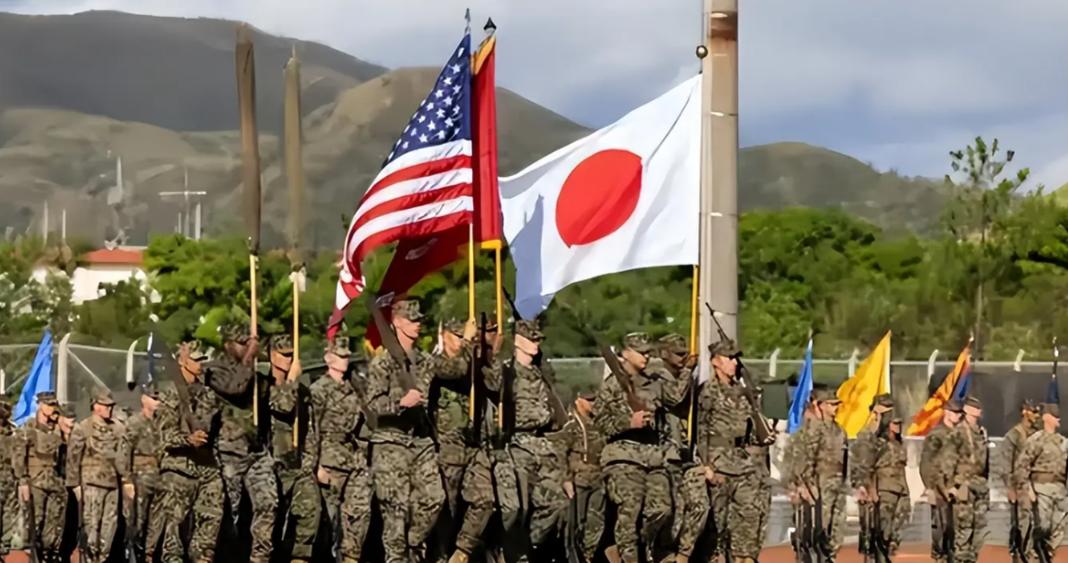 美国这是准备继续给日本松绳子！9月19日，根据日本经济新闻报道，日本防卫大臣小泉