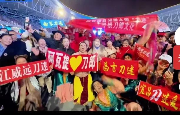 刀郎为何如此备受全国人民瞩目？全国各省数以百万千万计的刀迷们，不惜付出代价追逐