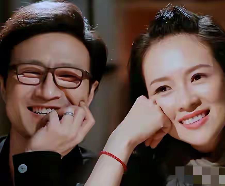 有一次，主持人问章子怡：“汪峰那么富有，又有才华和名气，为什么你还同意离婚！”章