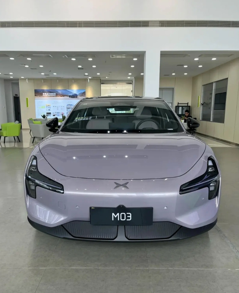 小鹏mona03的销量彻底爆了！这次因为满血max的版本上市，定价也是增配保价，
