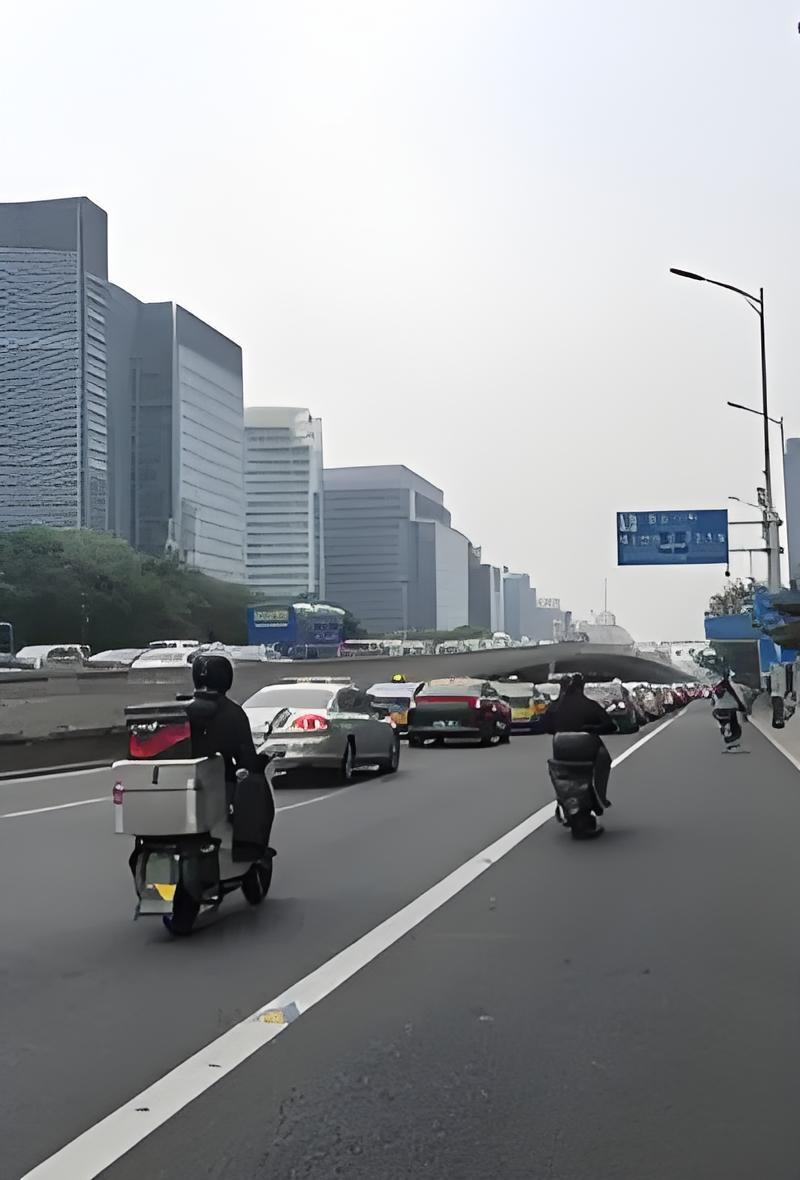 新国标电动车被自行车超车？限速25km/h不是“一刀切”，背后原因关系每个人安全