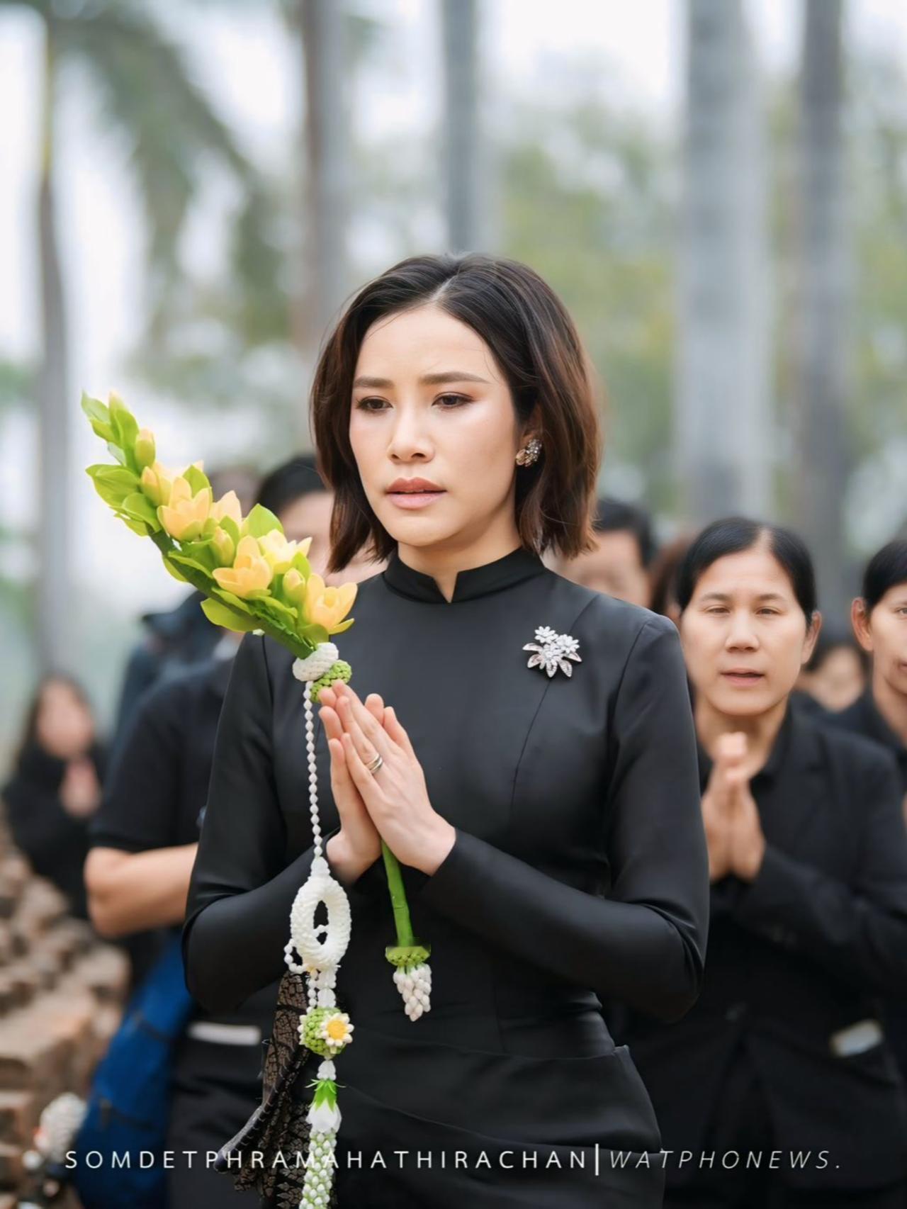 诗妮娜贵妃苦尽甘来，母亲也沾光成了贵族2026年1月29号，诗妮娜贵妃跑到印度