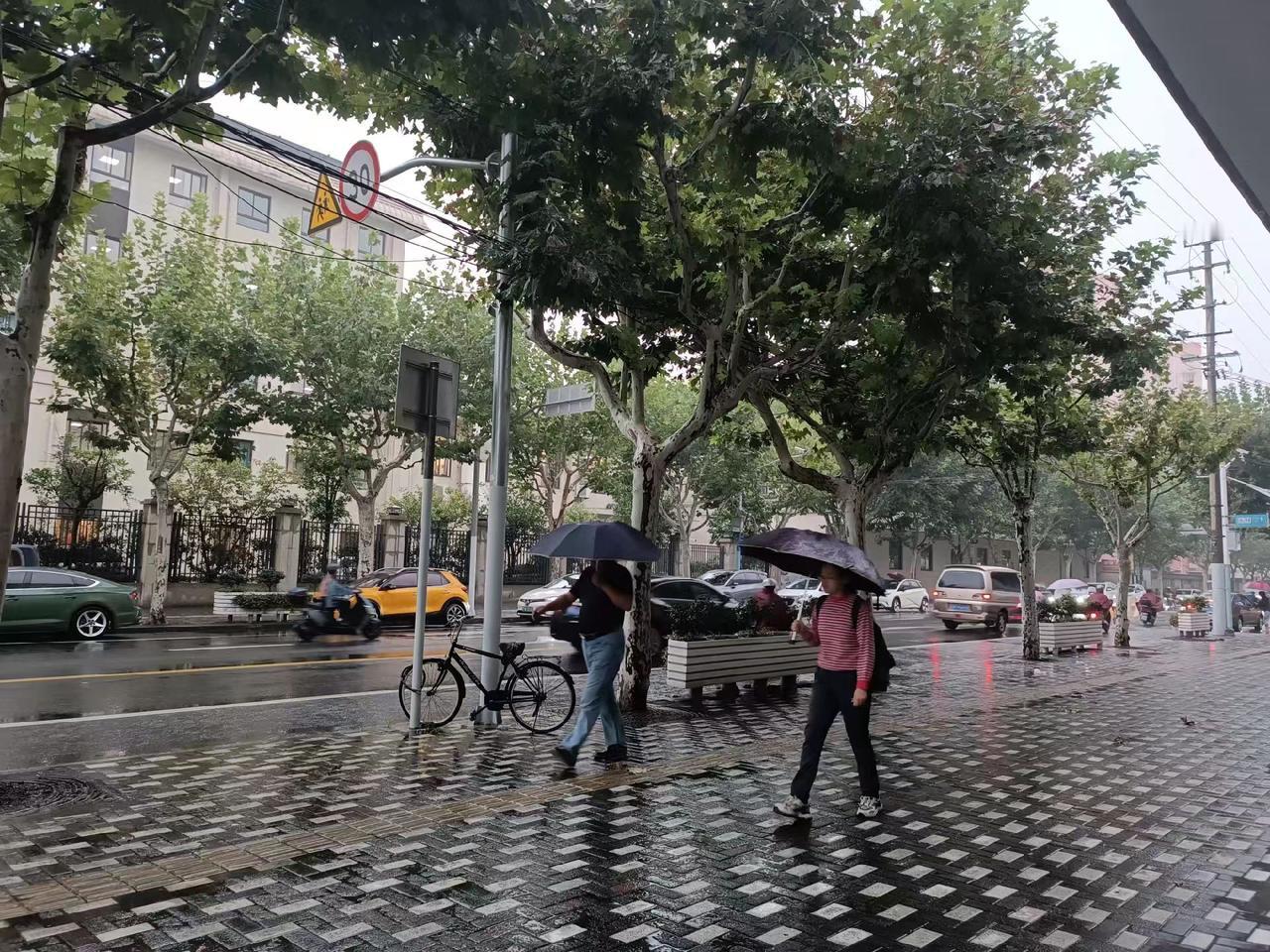 被社会毒打后悟出的人性真标1、永远不要以弱者的身份出现。2、倾诉是世界上最愚