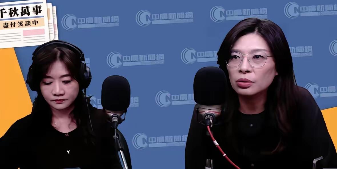 王浅秋失望了，前两天在节目上为韩国瑜出头，激动的大骂季麟连是“老干”。今天郑丽文