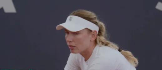 #2025赛季WTA250汉堡站#北京时间7月16日，在一场毫无悬念的女单首轮