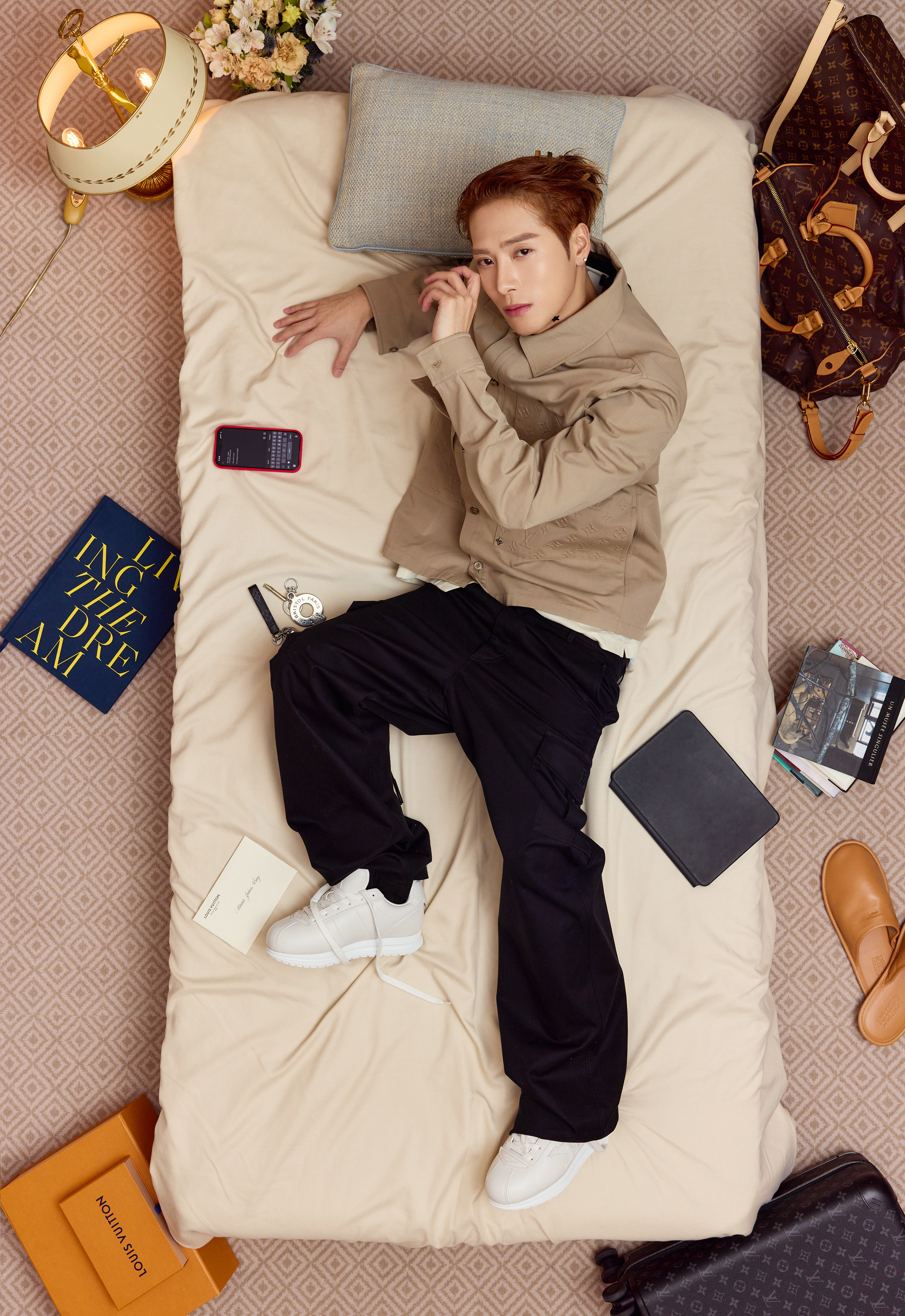 LV26秋冬未来绅士大秀王嘉尔、王鹤棣身穿路易威登2026早秋男士系列亮相LV2