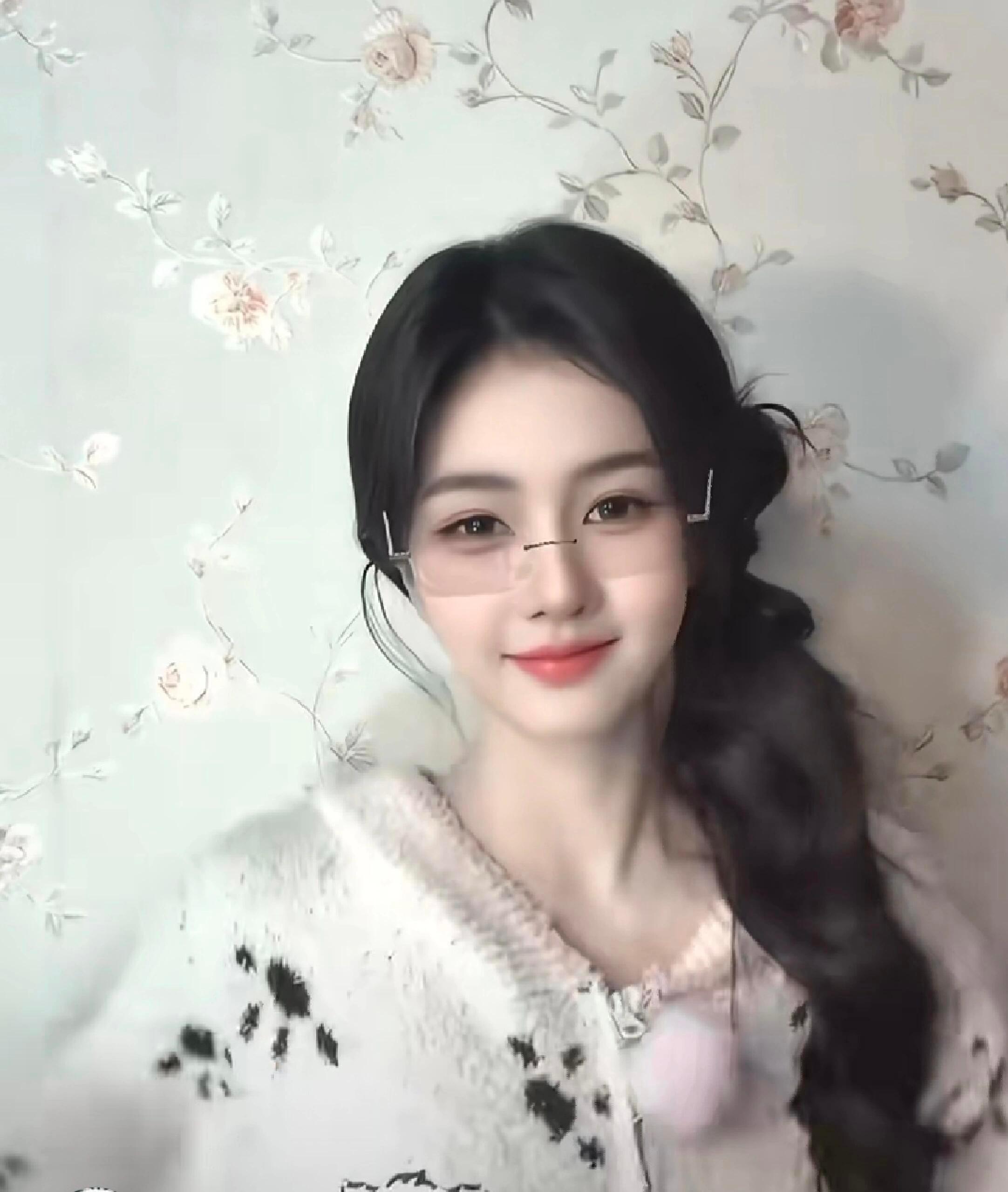 这张脸，是神吗？白鹿