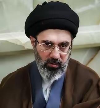 伊朗现在终于明白过来了，自己不管买什么装备都没用，现在的当务之急就是要把美国在自