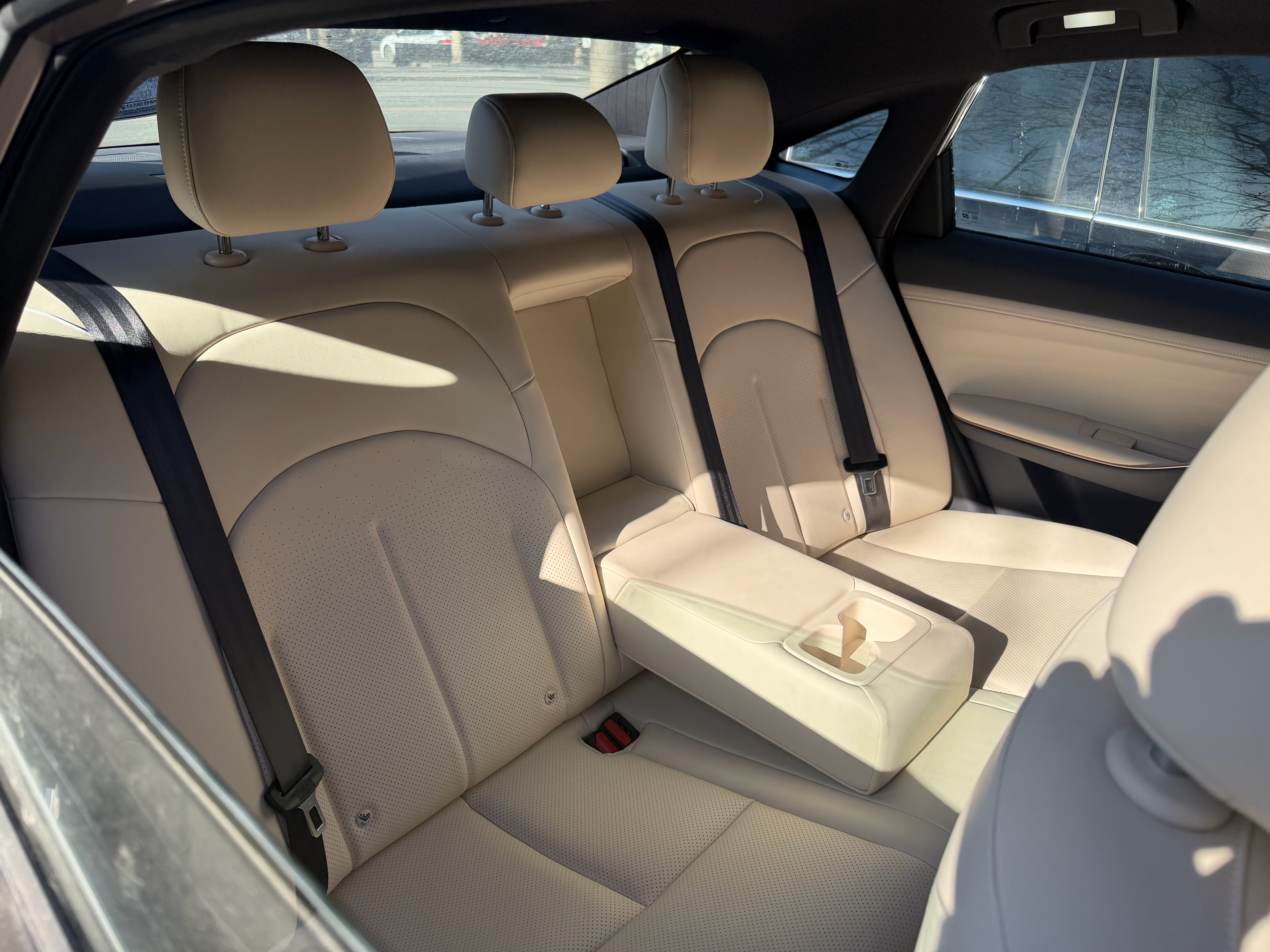 最近一直开日产N6，我发现好多朋友上了后排对整体的舒适感体验好评很高。包括好几